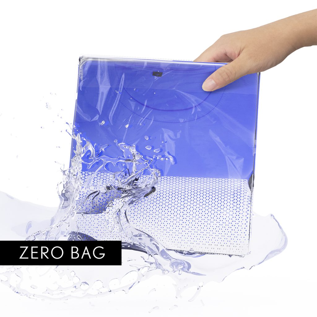 Zero Bag by Kyeongho Park and Yejin Heo : a new clothing package with water-soluble plastic that dissolves in water and acts as a detergent, removing any chemicals from clothes, while also reducing packaging waste.